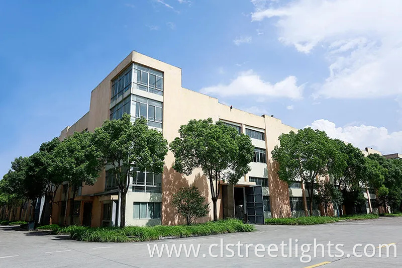 Outdoor Waterproof IP67 400W 600W 800W Split Type Solar Street Light